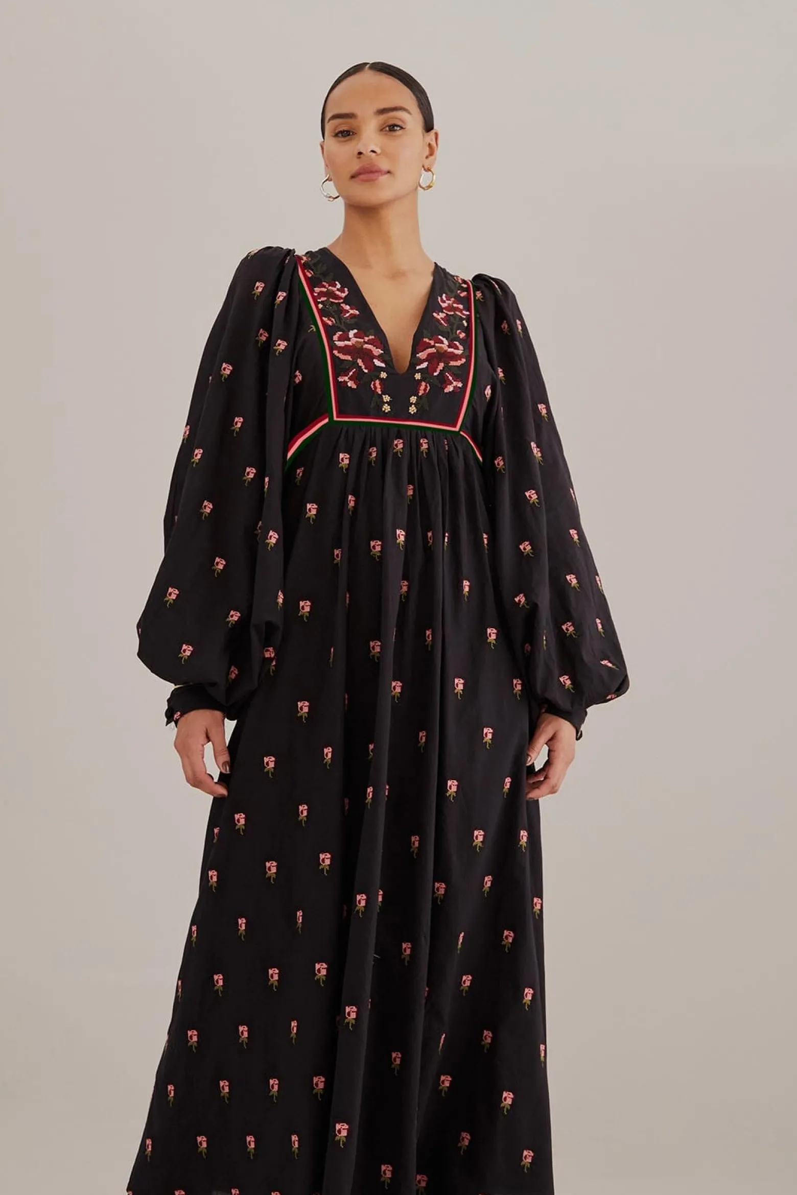 BLACK FLORAL EMBROIDERED V NECK MAXI DRESS