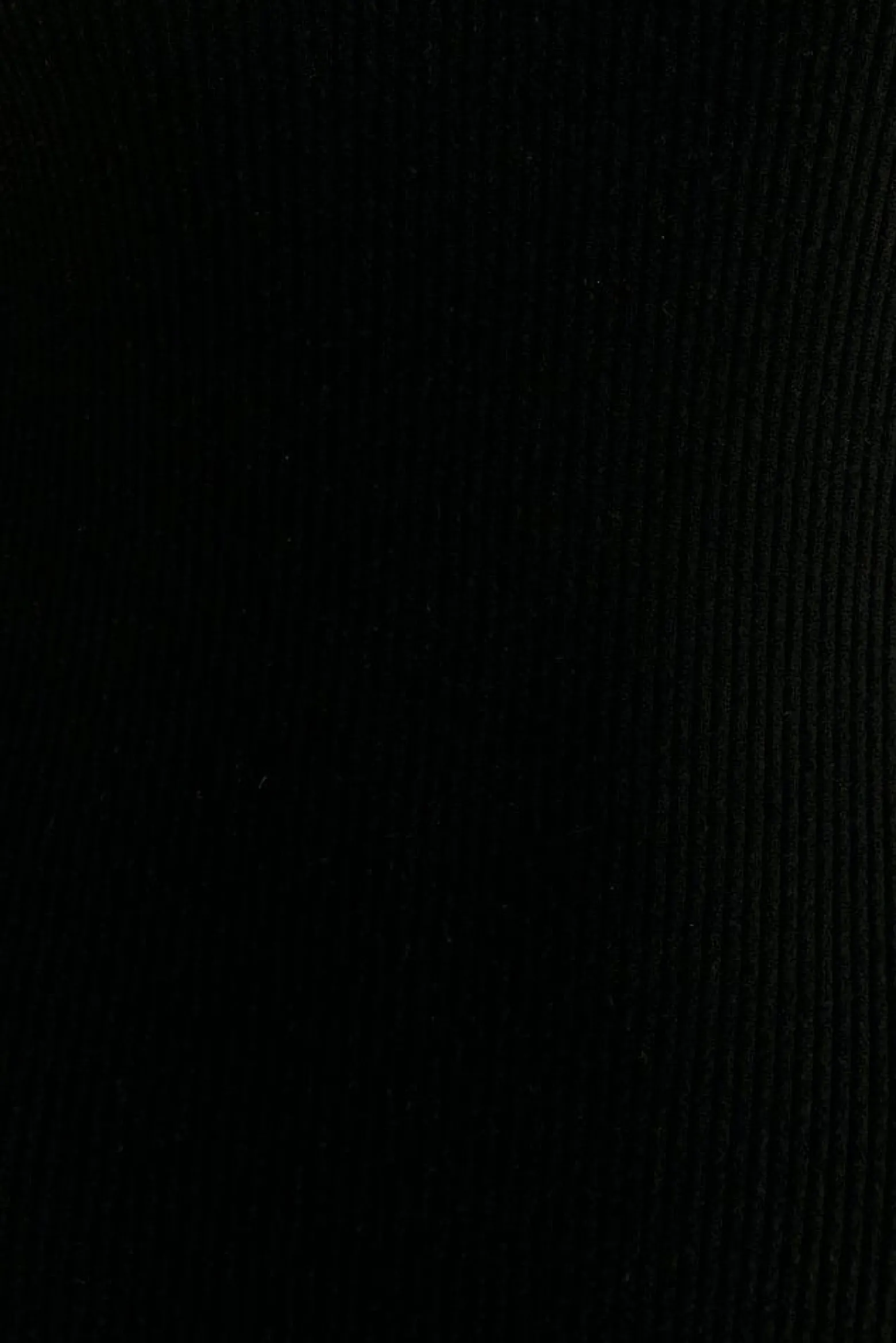 BLACK HEART NECKLINE KNIT DRESS