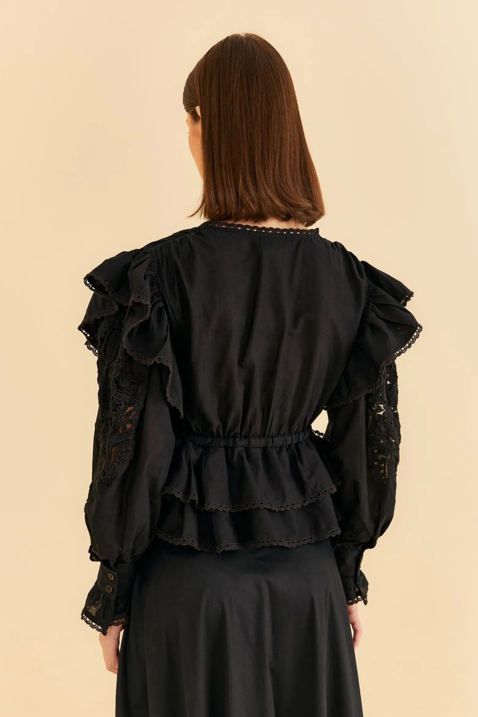 BLACK LONG SLEEVE V NECKLINE BLOUSE