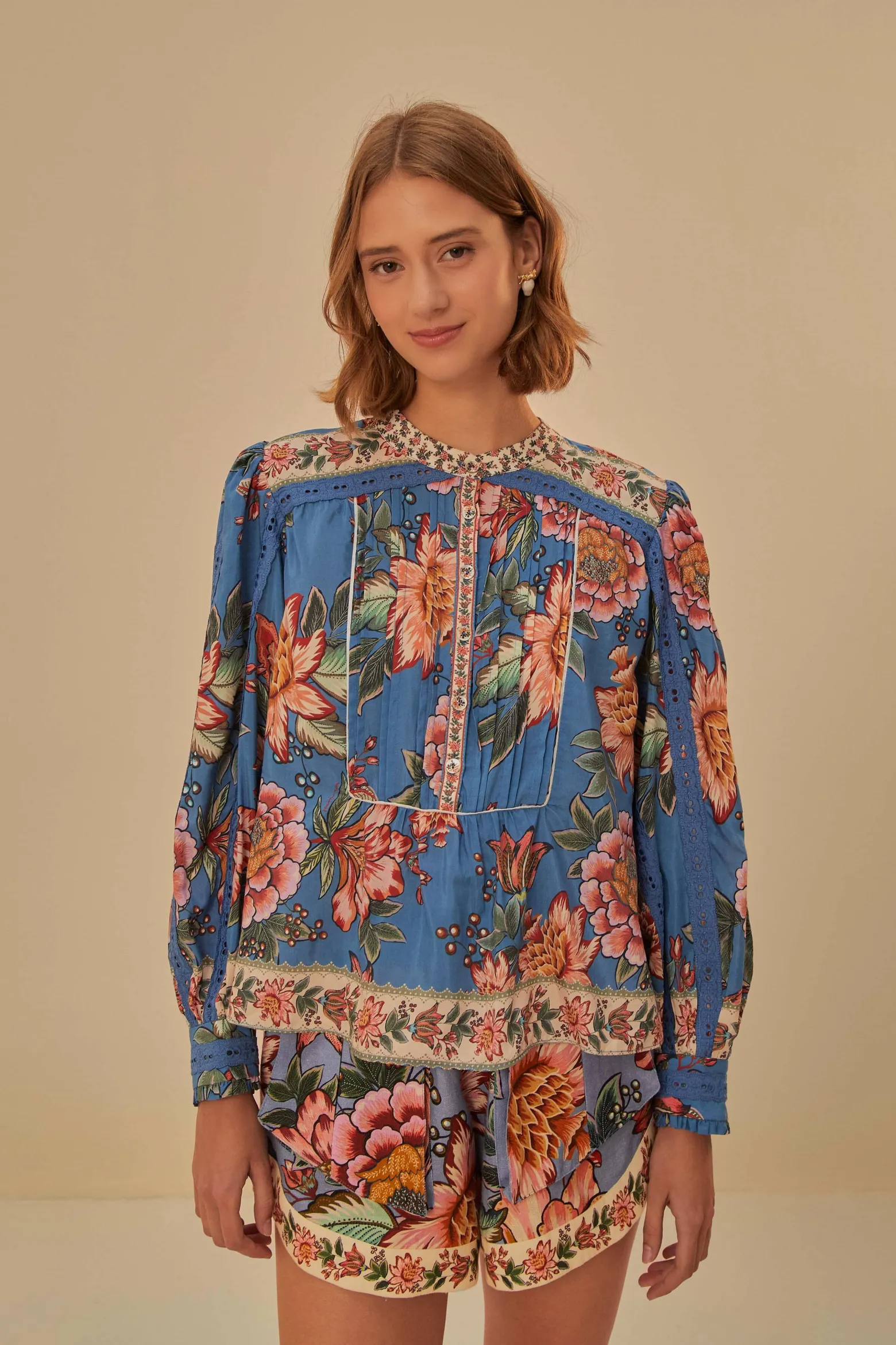 BLUE WONDERFUL BOUQUET LONG SLEEVE BLOUSE