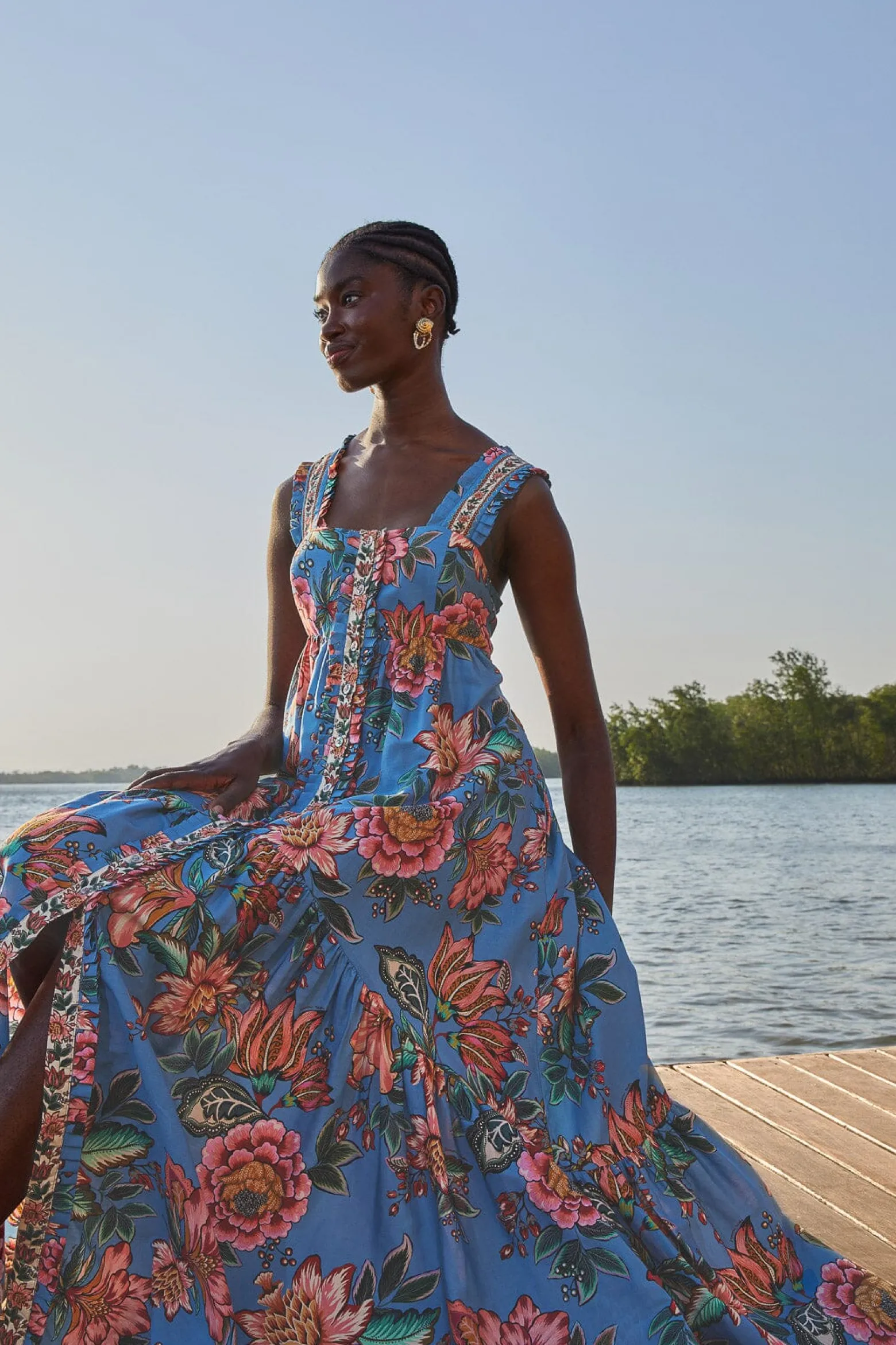 BLUE WONDERFUL BOUQUET SLEEVELESS MAXI DRESS