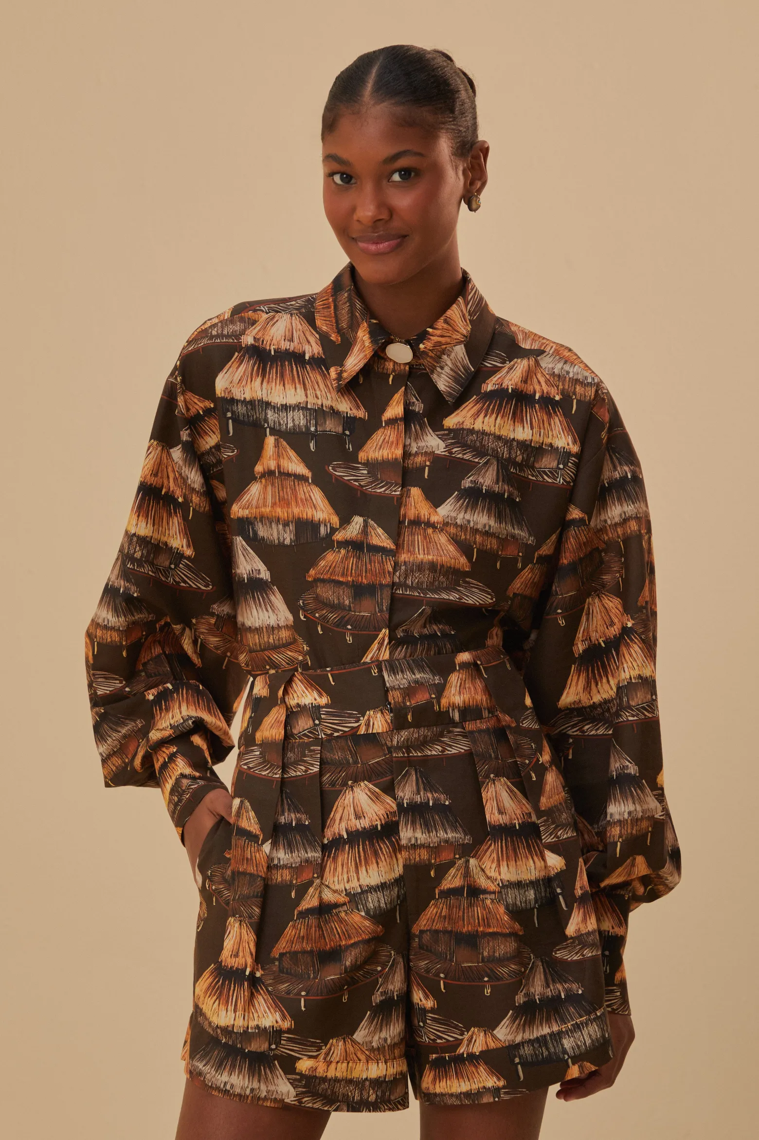 BROWN SHUHU SHORT