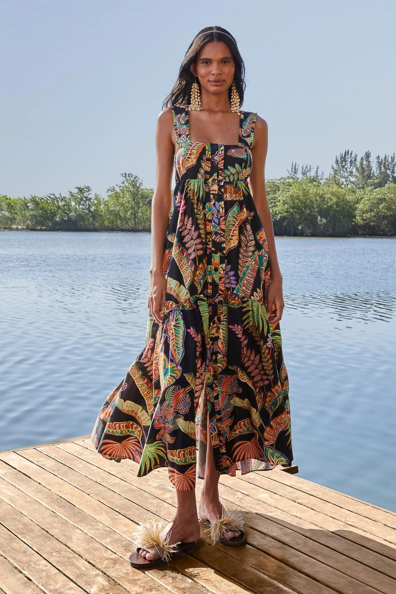 COOL FOLIAGE BLACK SLEEVELESS MAXI DRESS