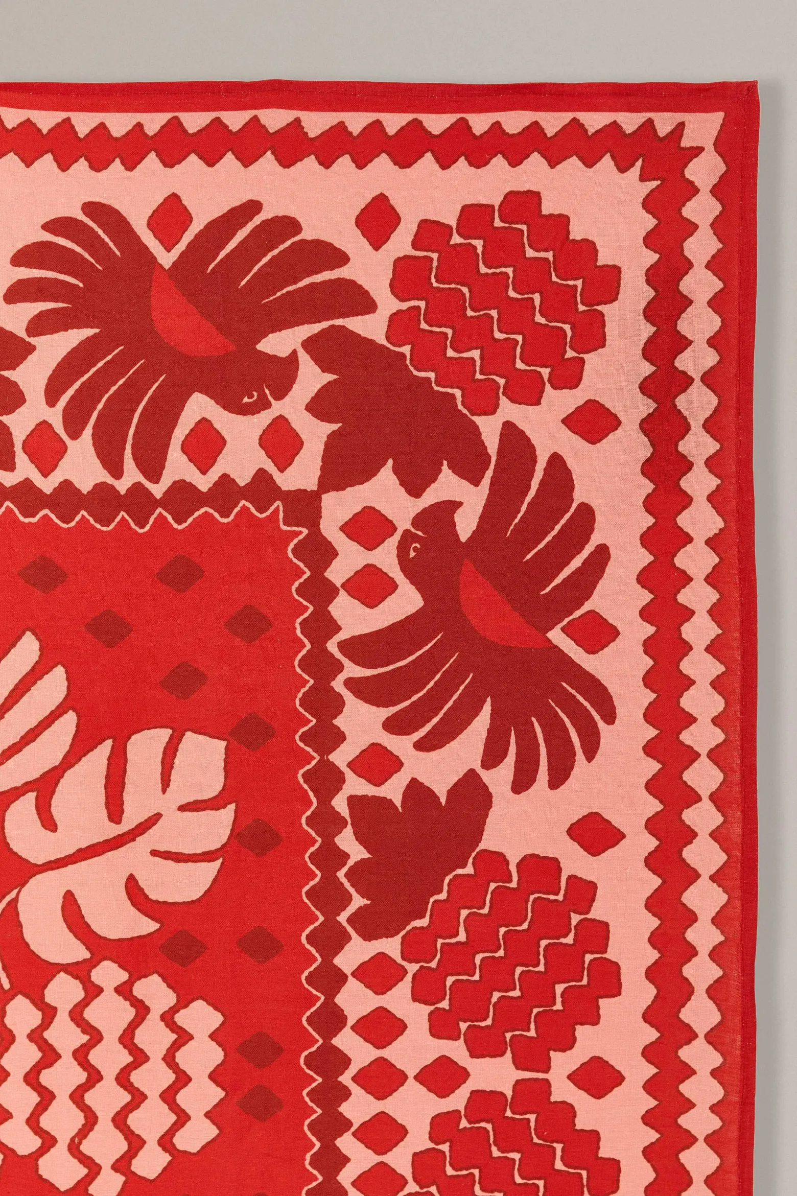 DAY AND NIGHT SCARVES GO TROPICAL TABLECLOTH