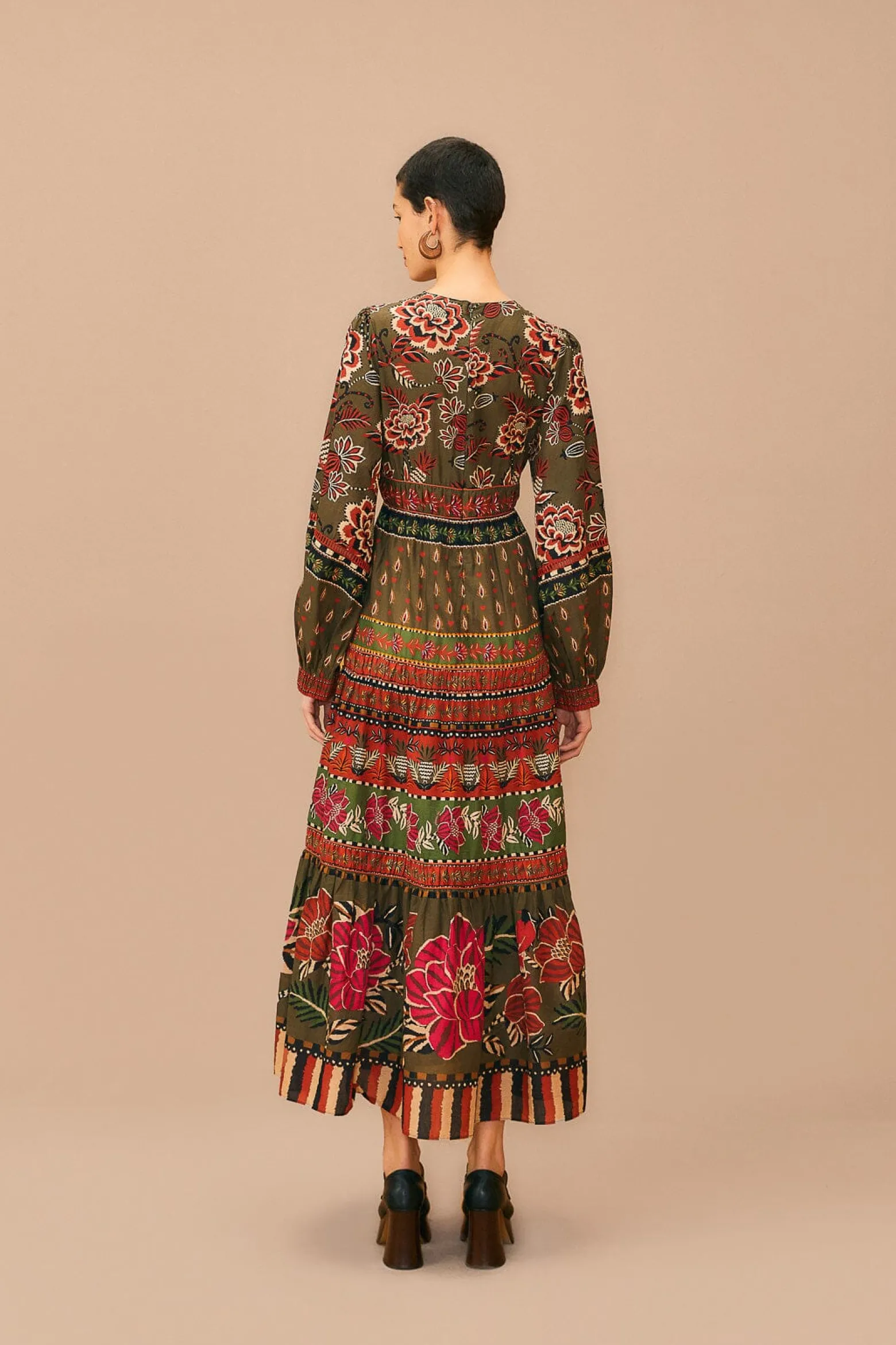  MULTICOLOR AINIKA FLORAL GARDEN MAXI DRESS