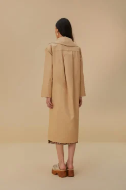  POCKETS OVER NUDE TRENCH COAT