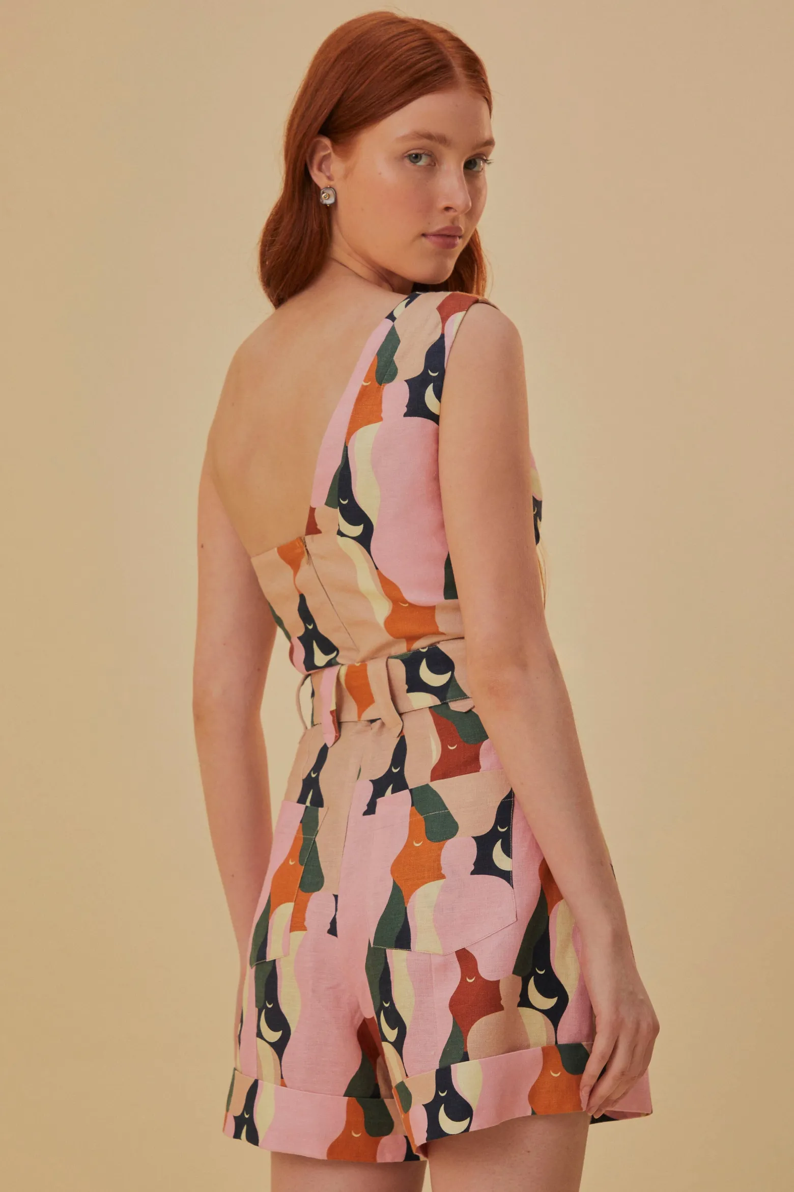 THE KISS MULTICOLOR ONE SHOULDER ROMPER